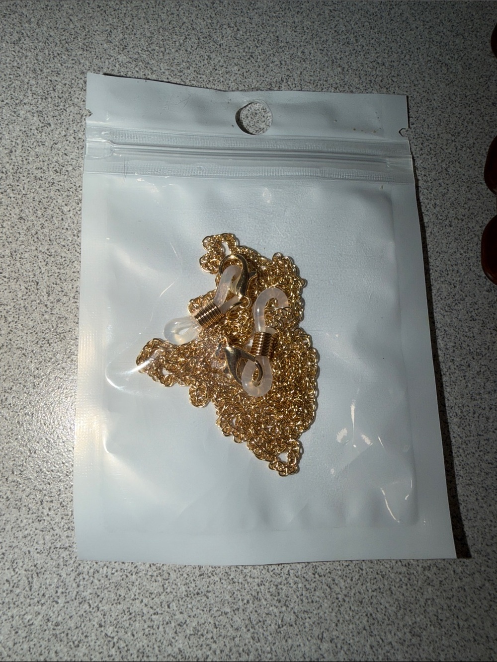 LOFT Resin Eyeglass Sunglasses Chain + Goldtone - Picture 4 of 5